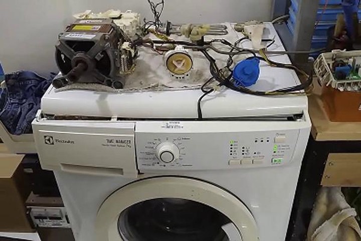 Moter xả của máy giặt bị hỏng