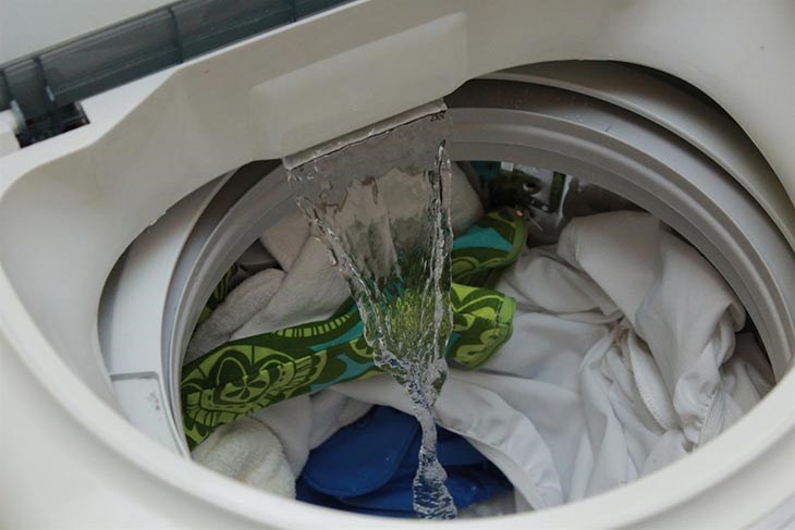 nguyên nhân máy giặt kêu lạch cạch